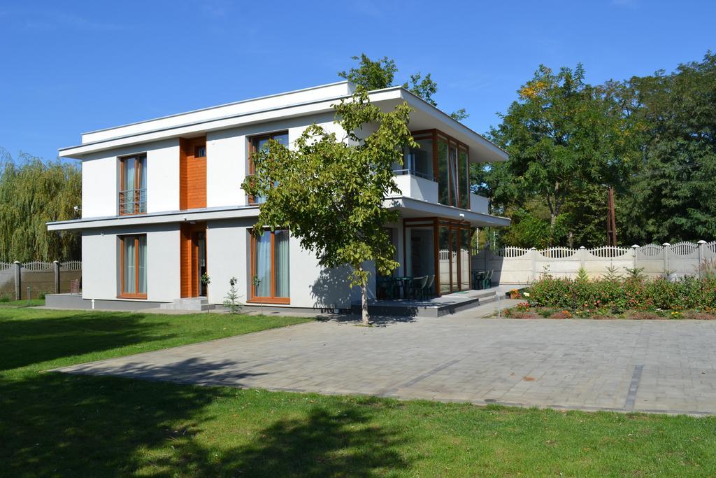 Vaci Vendeghaz Hotel Nyiregyhaza Exterior photo