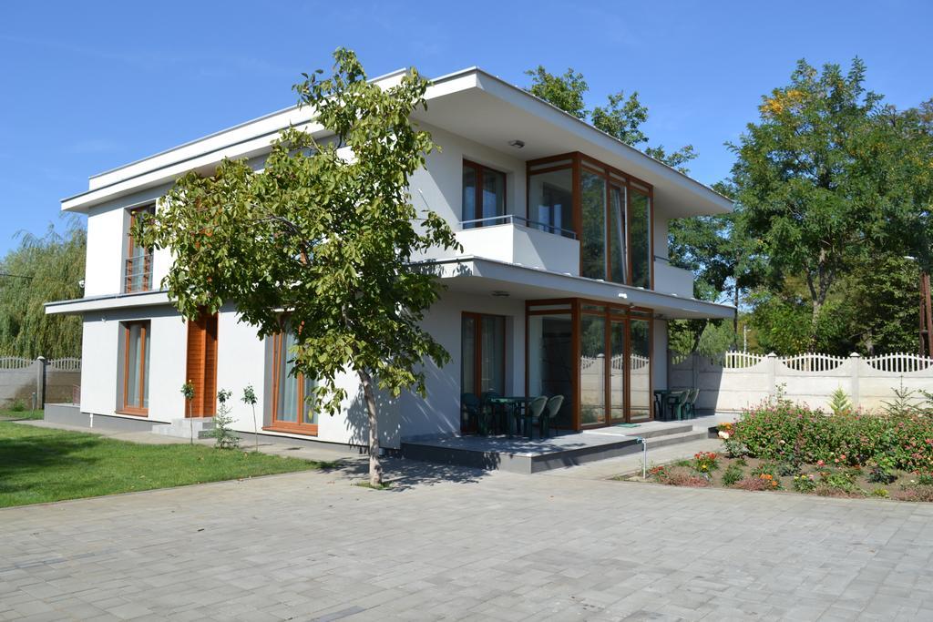 Vaci Vendeghaz Hotel Nyiregyhaza Exterior photo